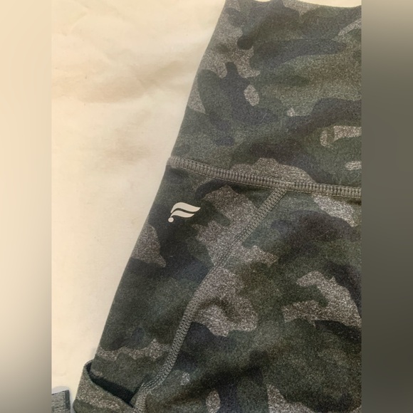 FABLETICS Women’s Powerhold Camo Leggings/Purple Leggings. Two Pair 🌴 - Picture 6 of 11